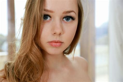 sweet julia nude|Julia Sweet Met